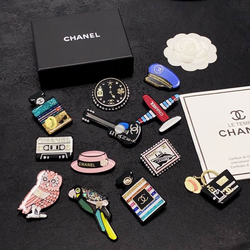 Chanel Brooch 1lyx127